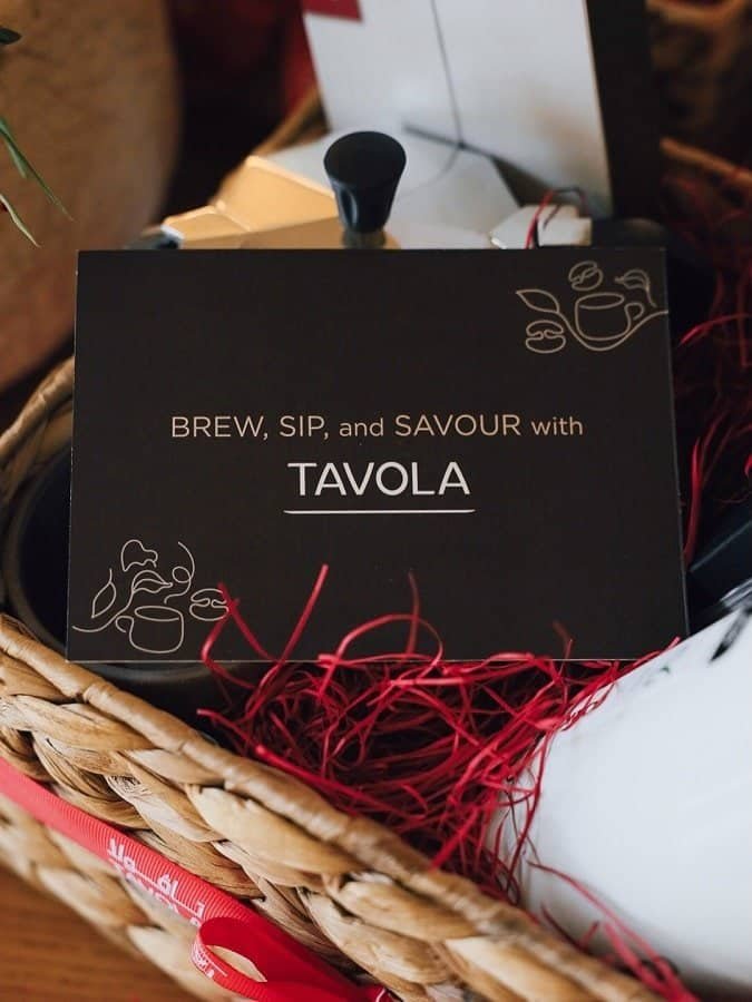 tavola.jpg